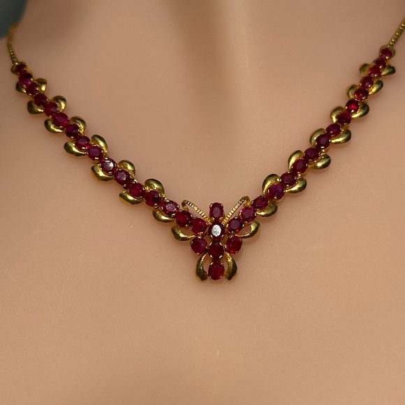 Burmese Ruby Necklace in 18 K solid gold - Picture 1 of 12